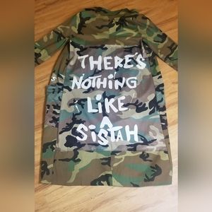 Womens camo sister/friend lightweight camo. Available in sm, mid, lg, xl